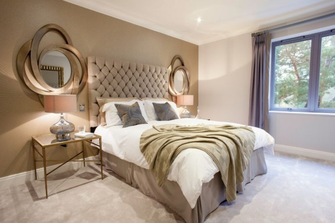 Glamorous Bedroom Designs With Gold Accents You Will Fall In Love With rugs