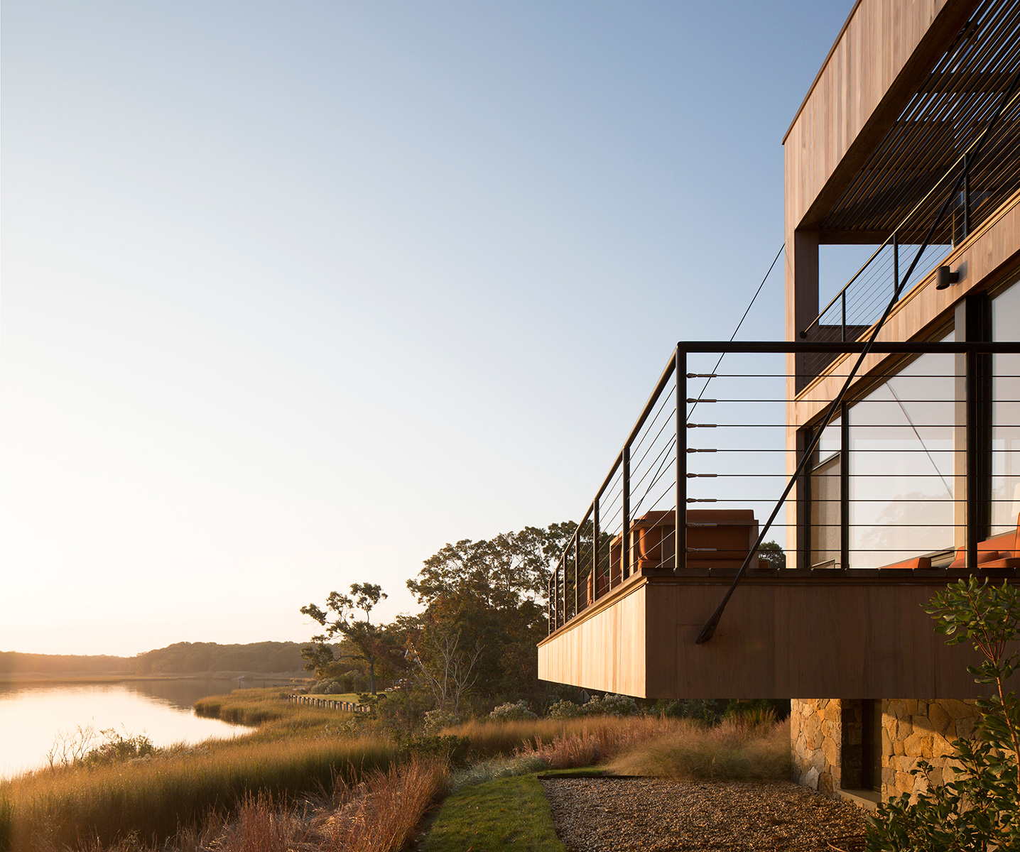 5 Waterfront Homes That Will Blow Your Mind Away