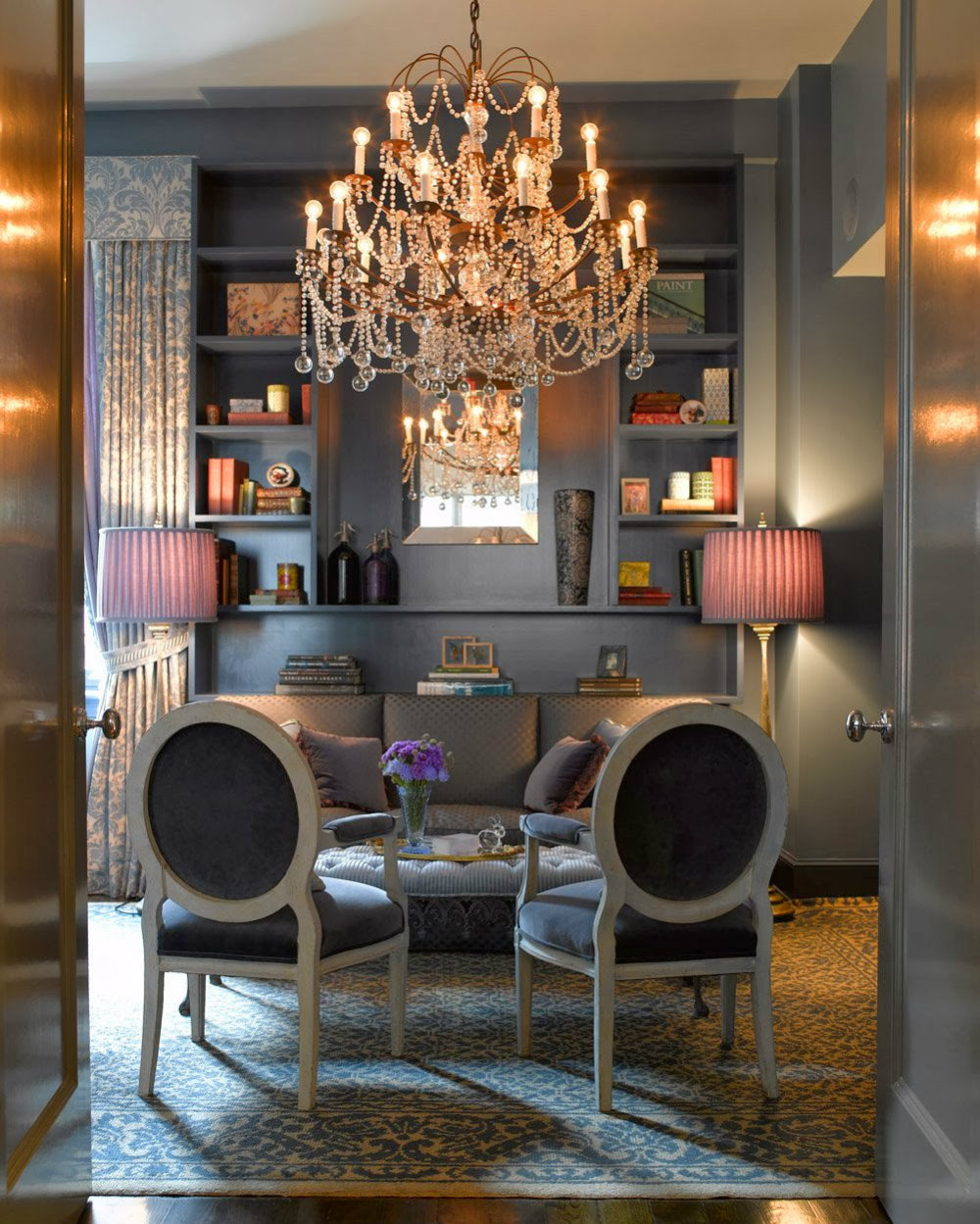 5 Crystal Chandeliers To Elevate Your Interiors 04