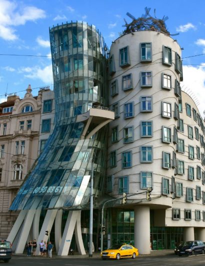 Iconic Buildings You Must See Once in Your Life 01