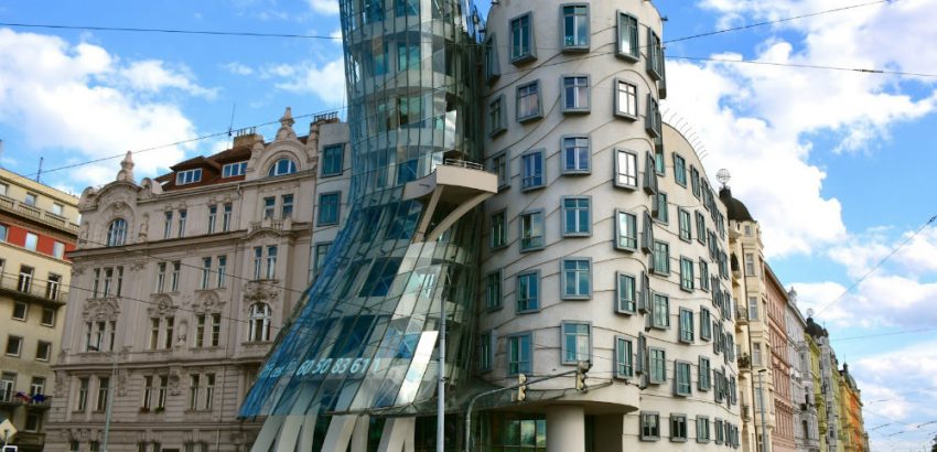 Iconic Buildings You Must See Once in Your Life 01