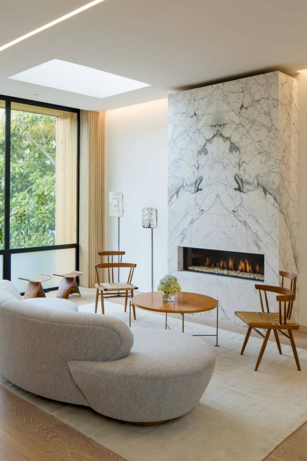 Luxury and Cozy Fireplaces Design Ideas 06