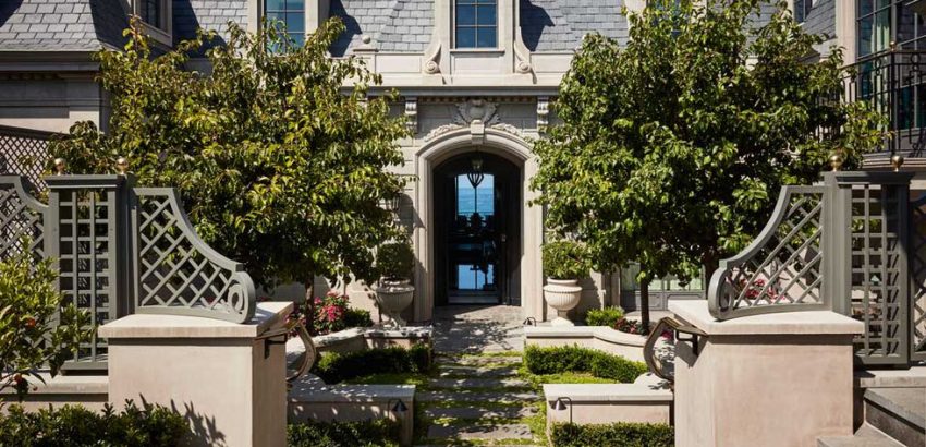 Tour a Luxury Maximalist Home in California 01