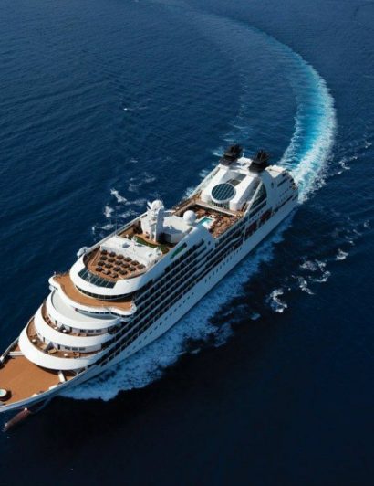 LUXURIOUS CRUISE SHIPS - THE BEST OF BOTH WORLDS 09