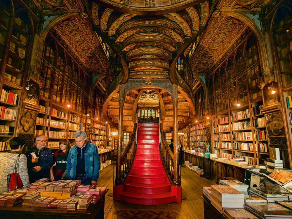 5 Reasons To Visit Porto