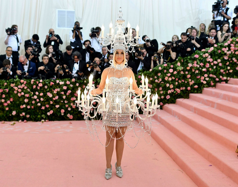 Met Gala 2019 Red Carpet - The Best Dressed 02 met gala 2019 red carpet Met Gala 2019 Red Carpet – The Best Dressed Met Gala 2019 Red Carpet The Best Dressed 02