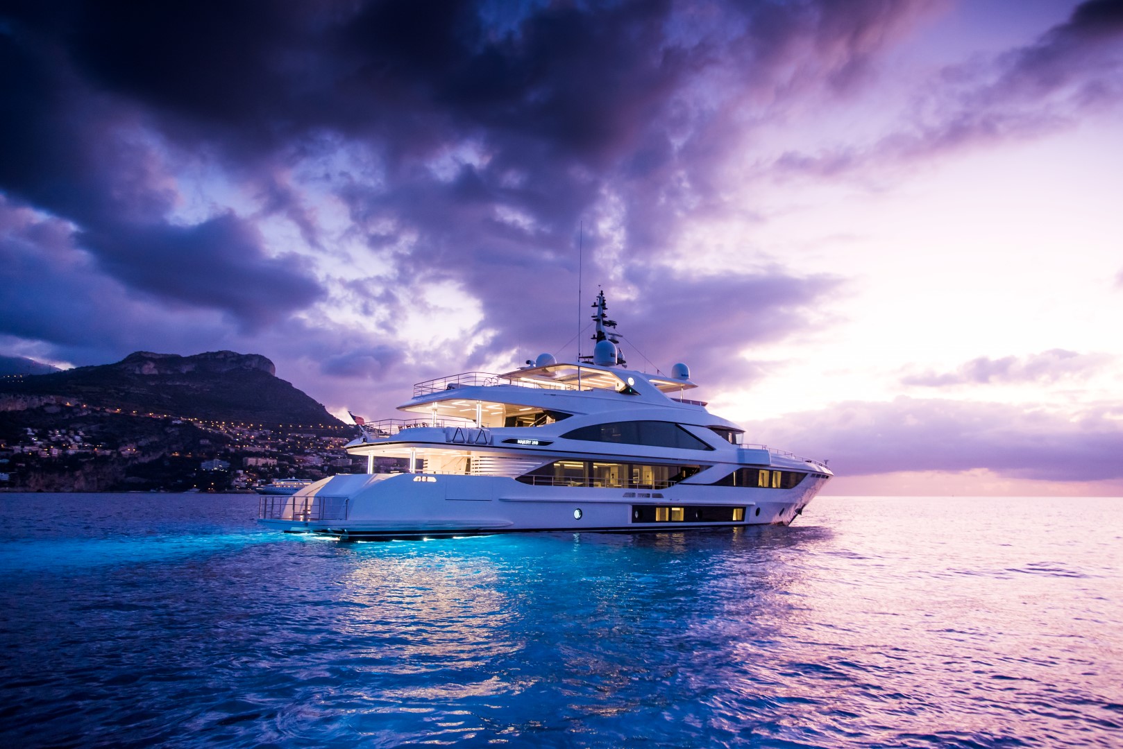 Fort Lauderdale International Boat Show 2019 Best Yachts1