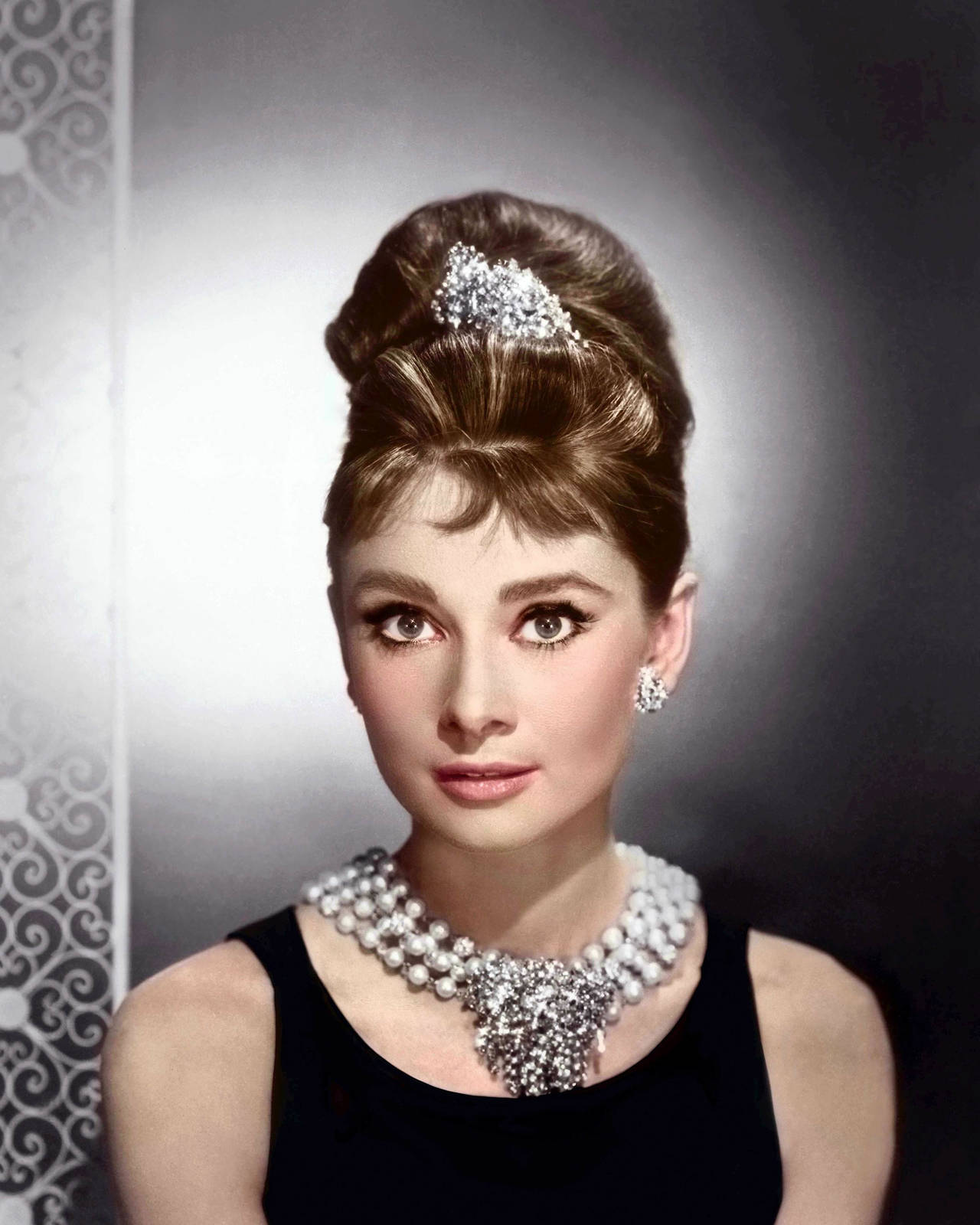 audrey hepburn necklace breakfast at tiffany's