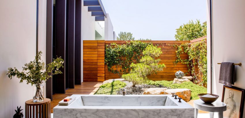 5 Celebrity Bathrooms You Need To See