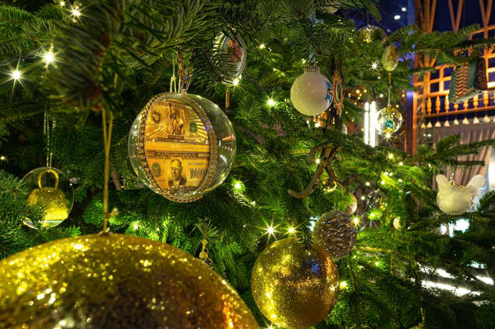 The Most Expensive Christmas Tree In The World 02