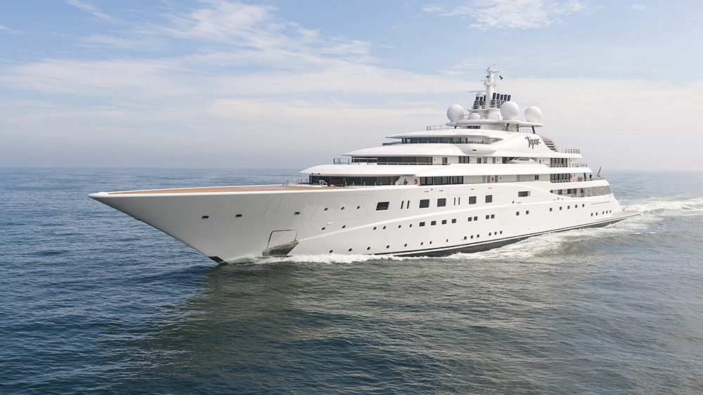 Be In Awe of the Massive Structure of the World's Largest Yachts 11 (7)