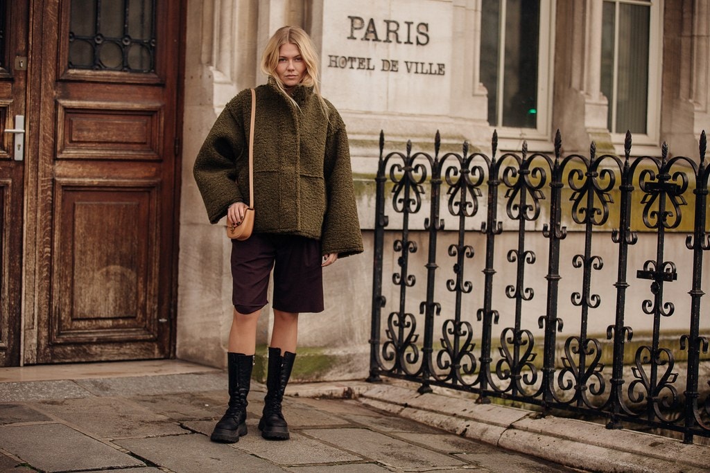 Street Style Tips From Paris Fashion Week 2020 paris fashion week 2020 Street Style Tips From Paris Fashion Week 2020 00005PARIS DAY7 Vogueint 2mar20 credit Jonathan Daniel Pryce 300