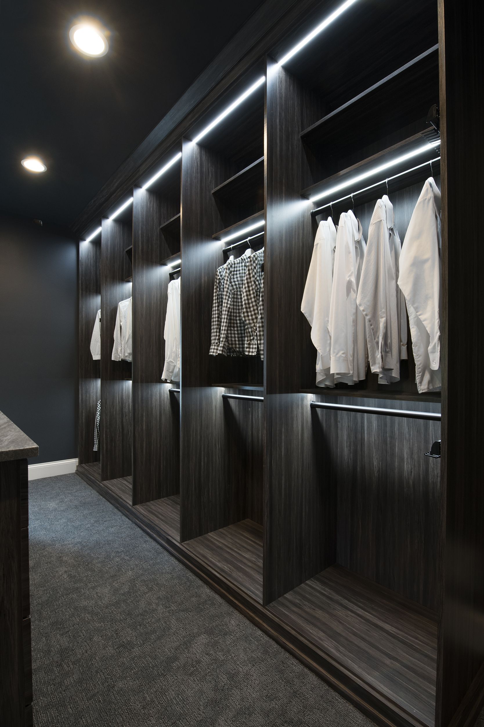 Suit Up With The Best Closet Design Trends In 2021