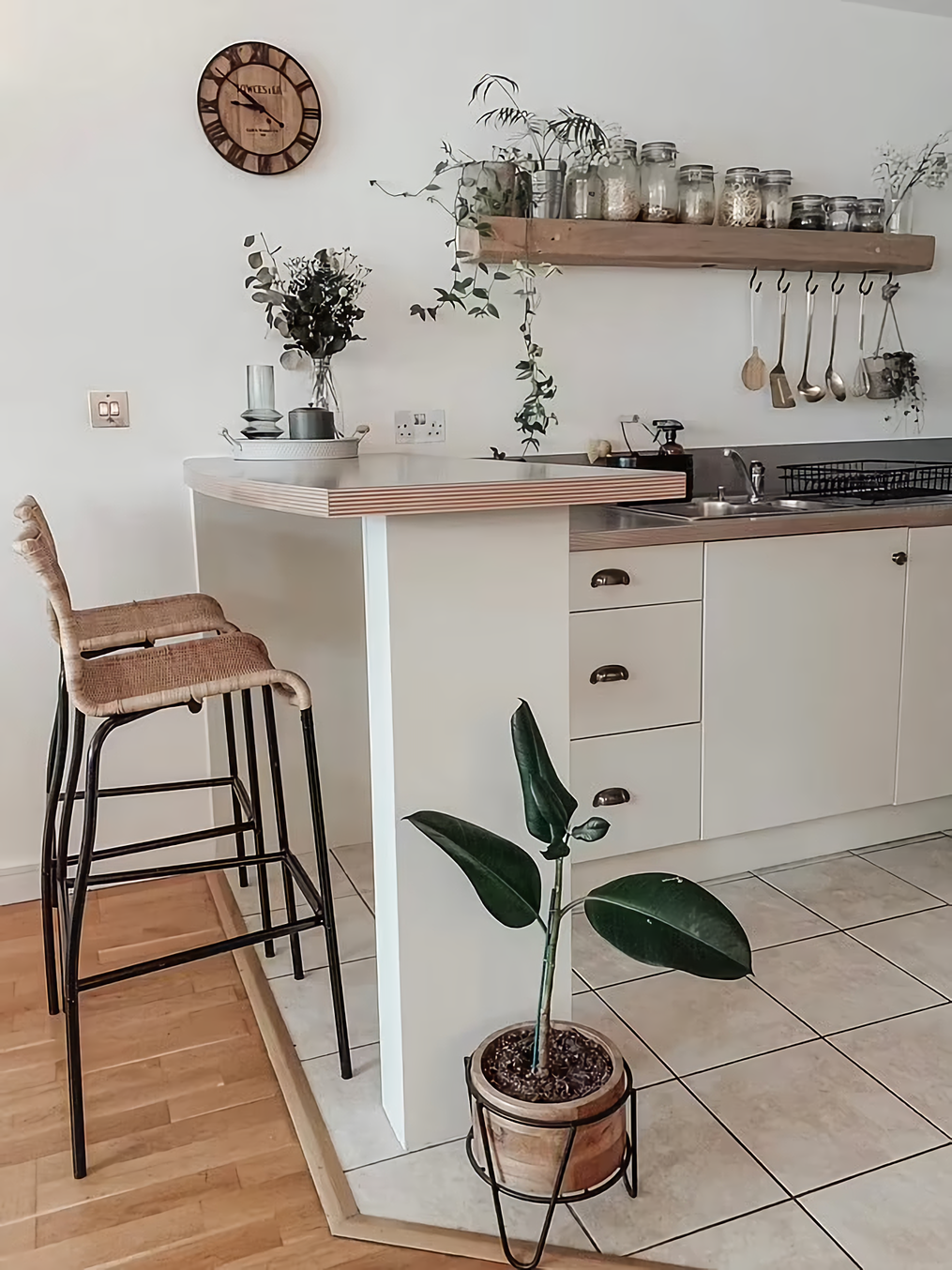 How To Achieve The Coastal Grandmother Aesthetic With 8 Simple Steps!