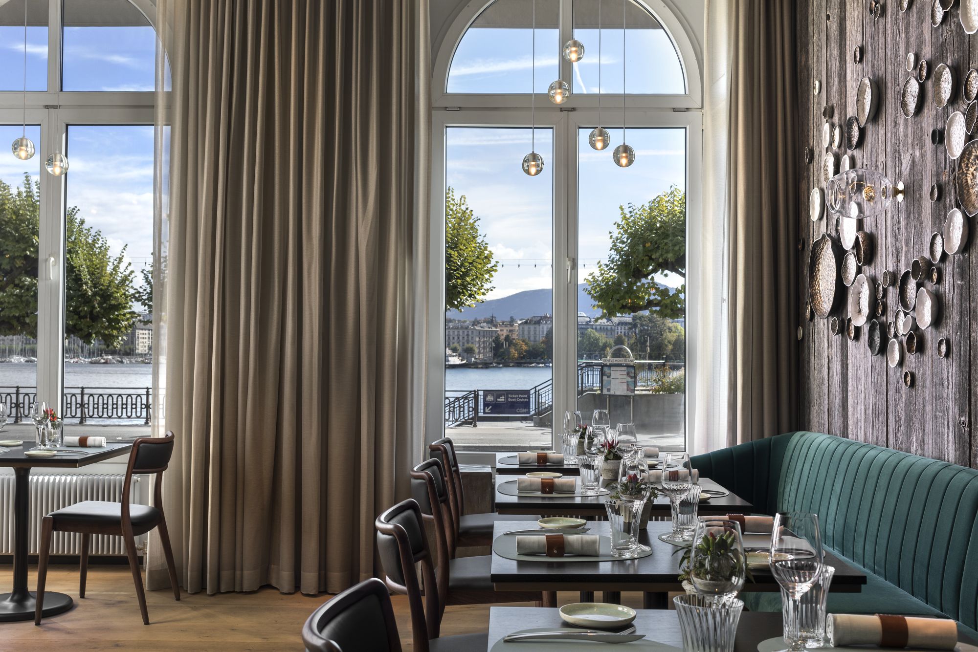 Ritz-Carlton Hotel Geneva - Exploring The Luxurious Hotel From Within!