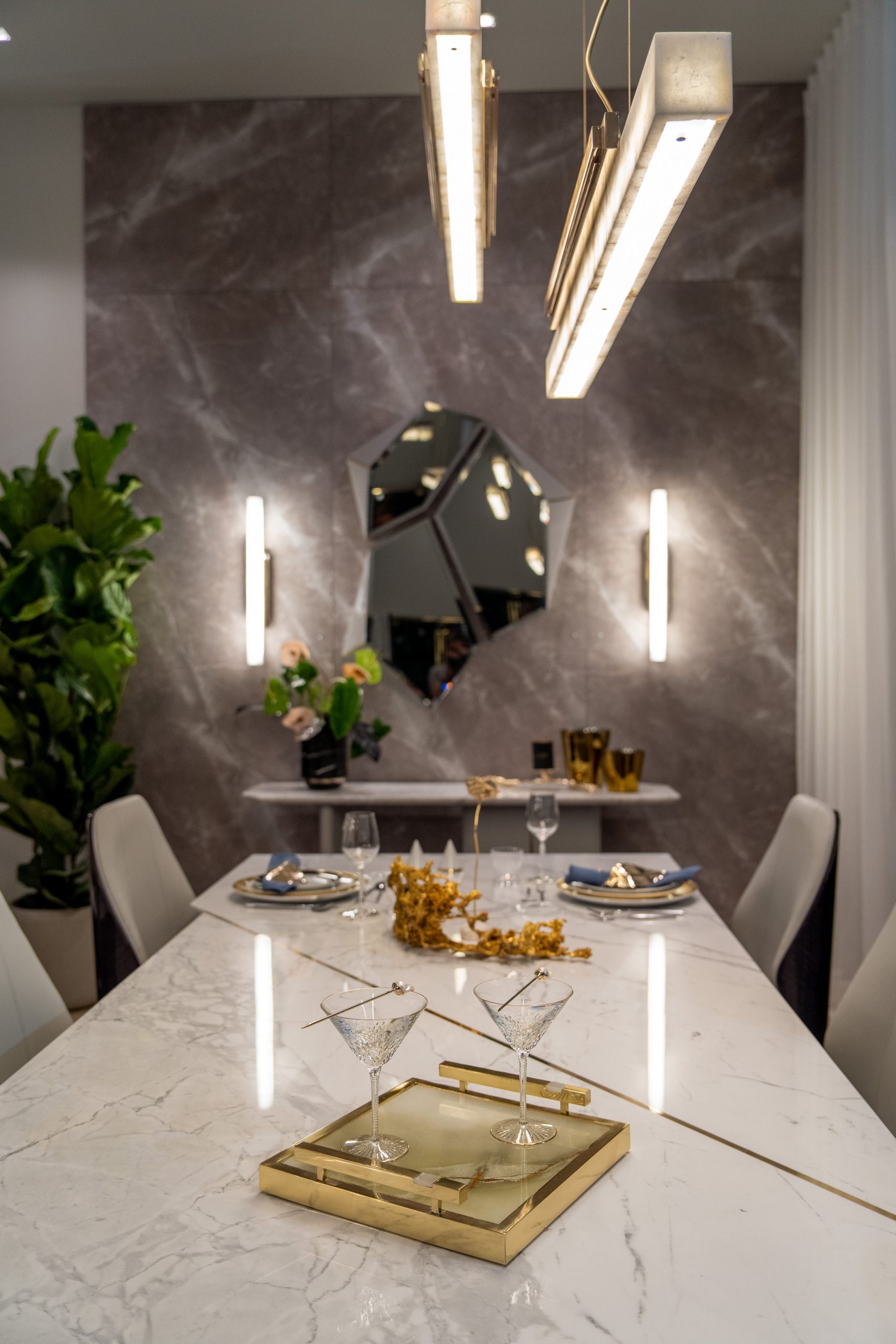 LUXXU Set It In Stone - Salone del Mobile 2022 Dining Room