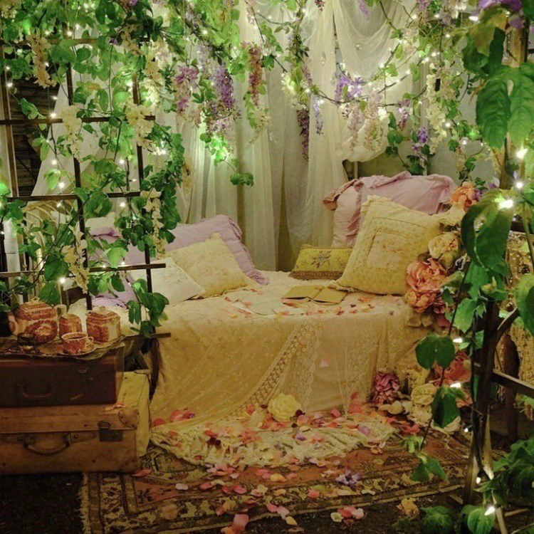 fairycore cottagecore crowcore bedroom｜TikTok Search