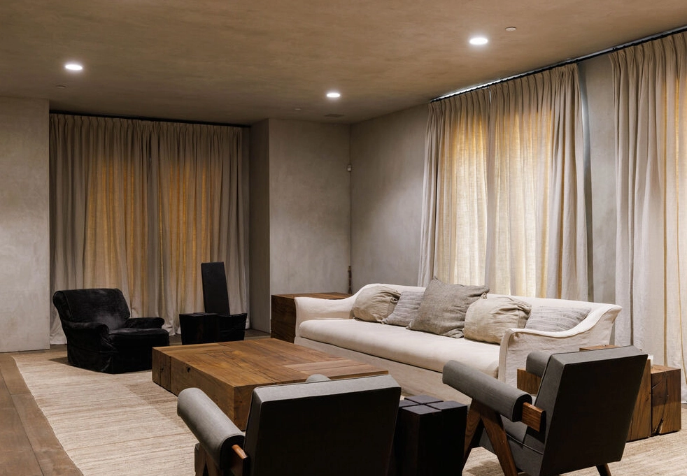 Kim Kardashian Has Her Calabasas Condo Up For Sale Again!