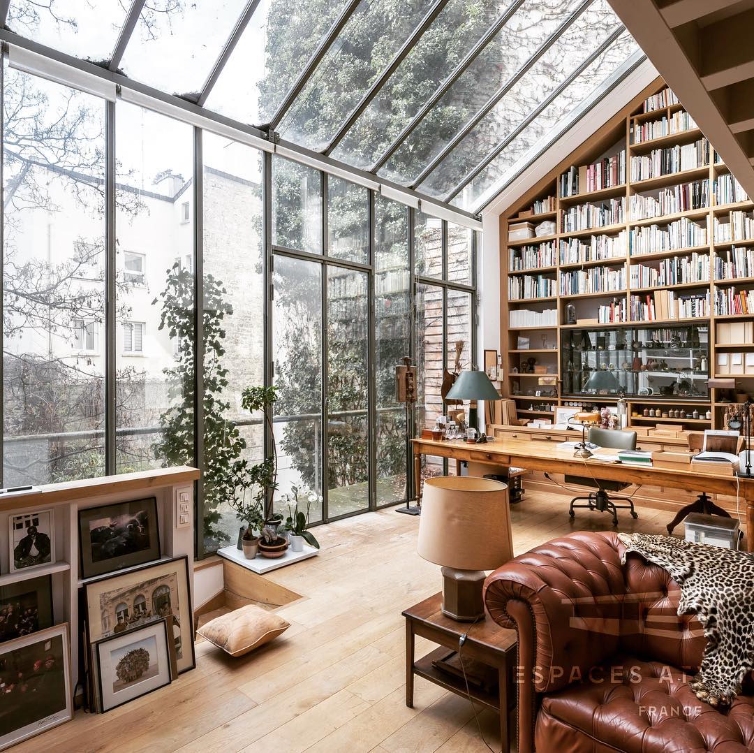 Get Your Home Library Ready With Stunning Fall Decor!