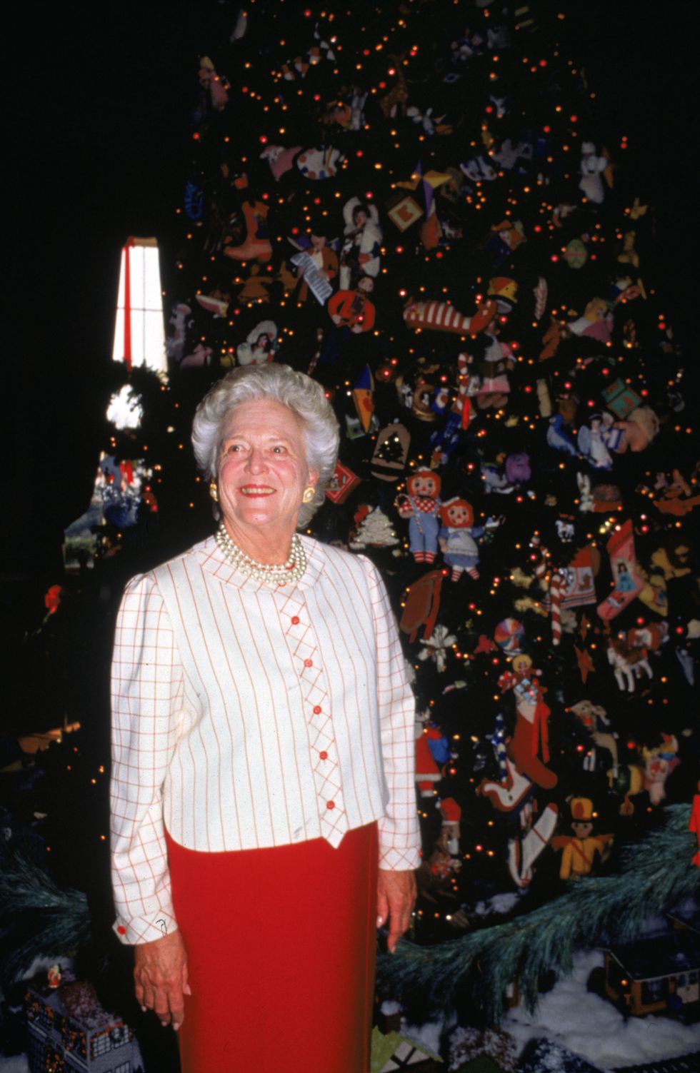 Christmas: A Timeline Of The White House Holiday Decor
