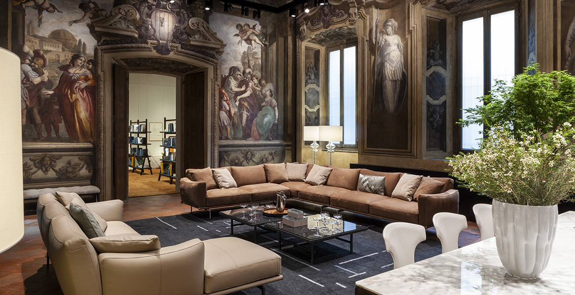 Milan: Discover The Best Luxury Showrooms For A Shopping Spree