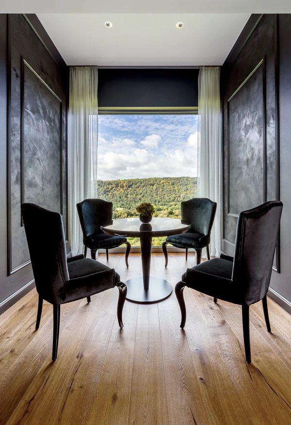 DUŠEK DÉCOR: Revolutionizing Interior Design
