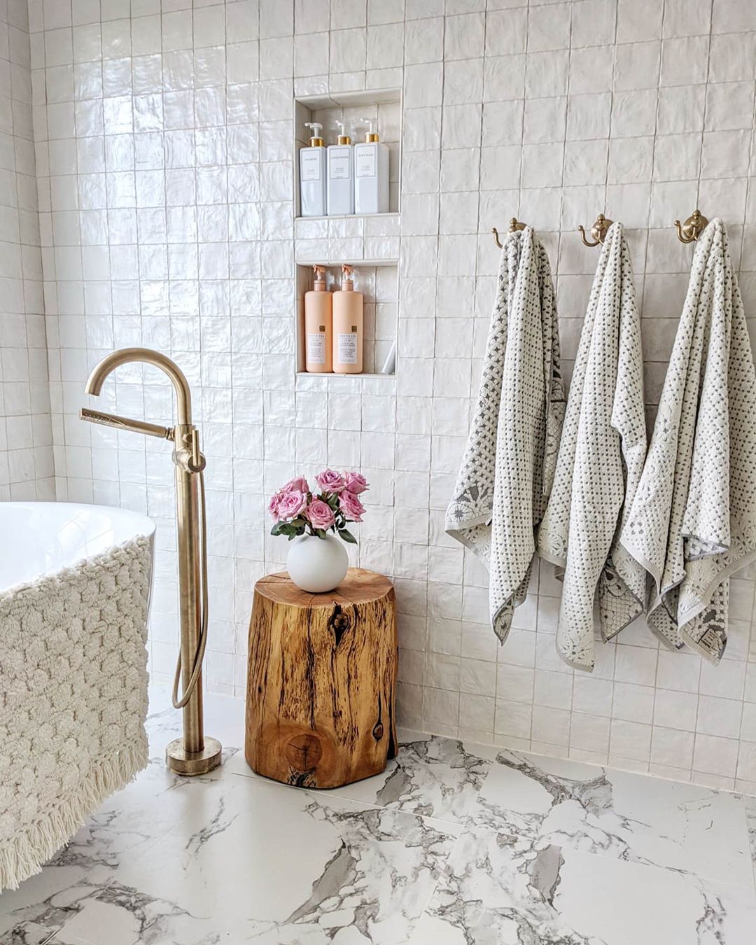 Bathroom Decor Trends: How To Improve This Space