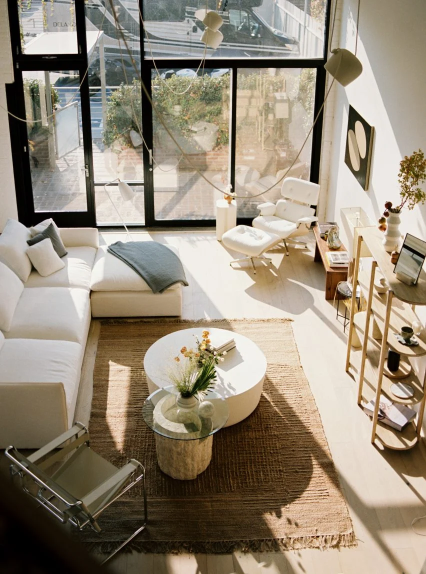 Timeless And Trendy: The Art Of Mixing Styles