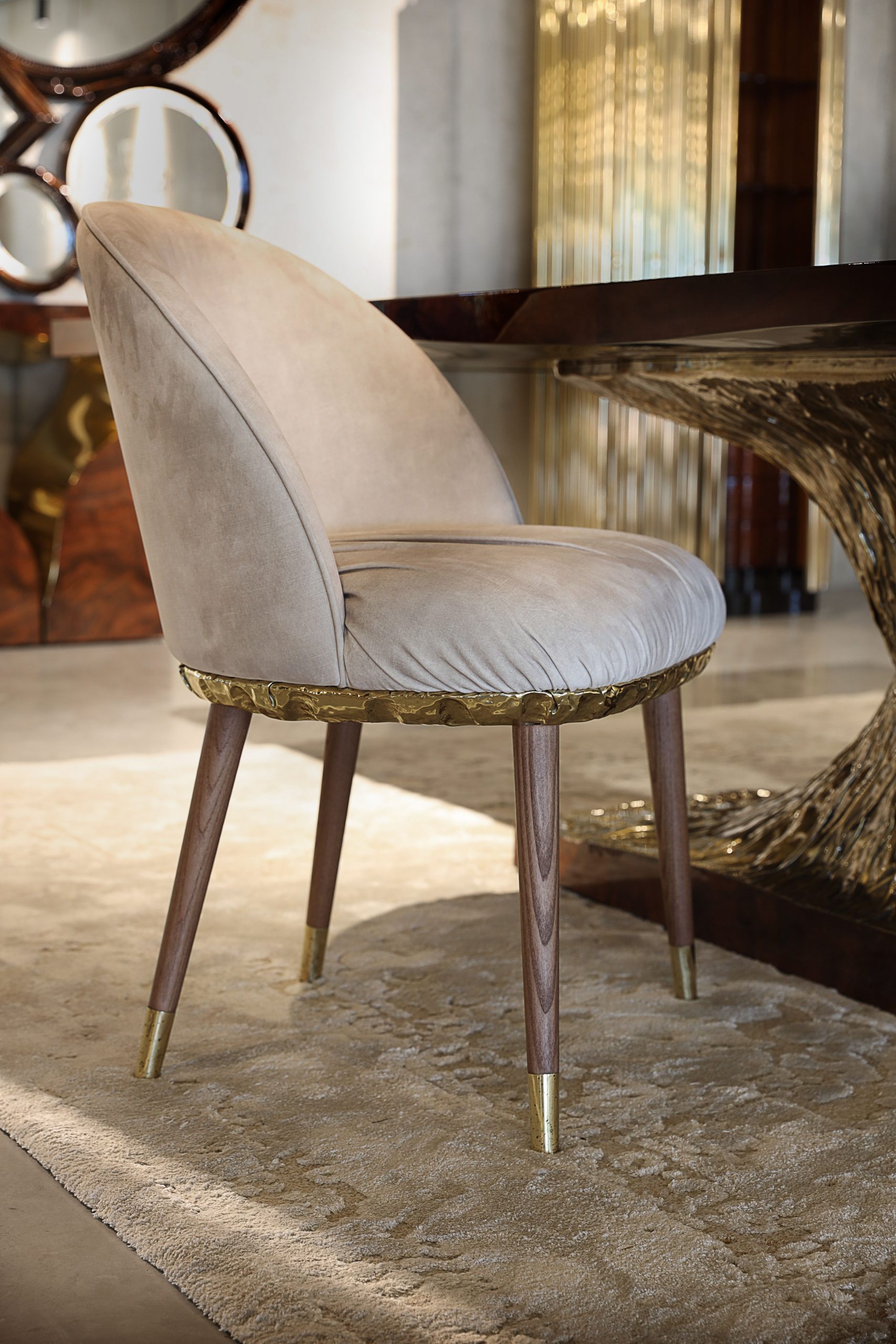 50 Luxury Chairs: Sit In Comfort And Style