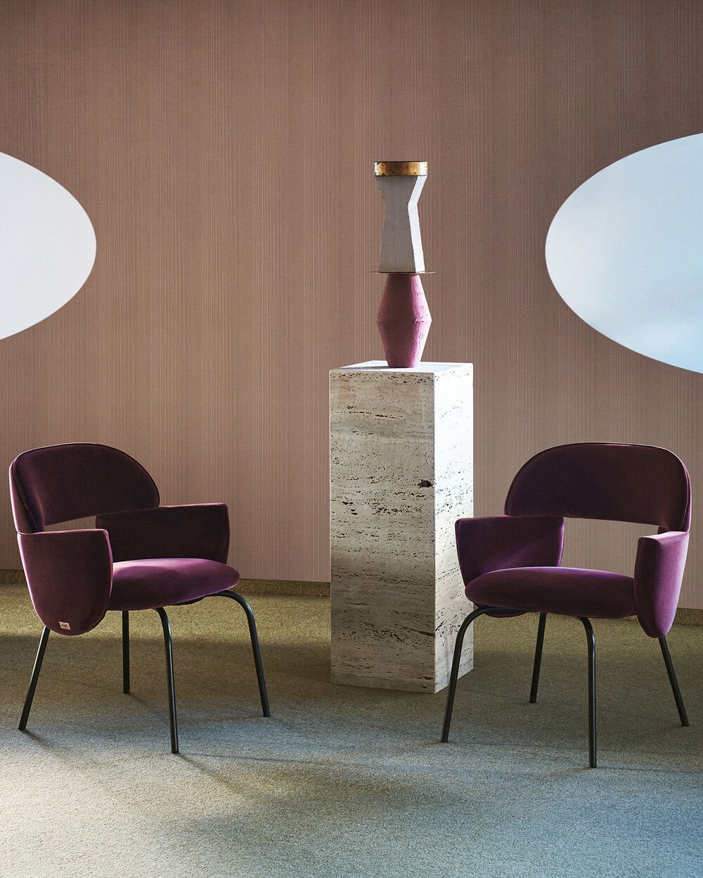 50 Luxury Chairs: Sit In Comfort And Style