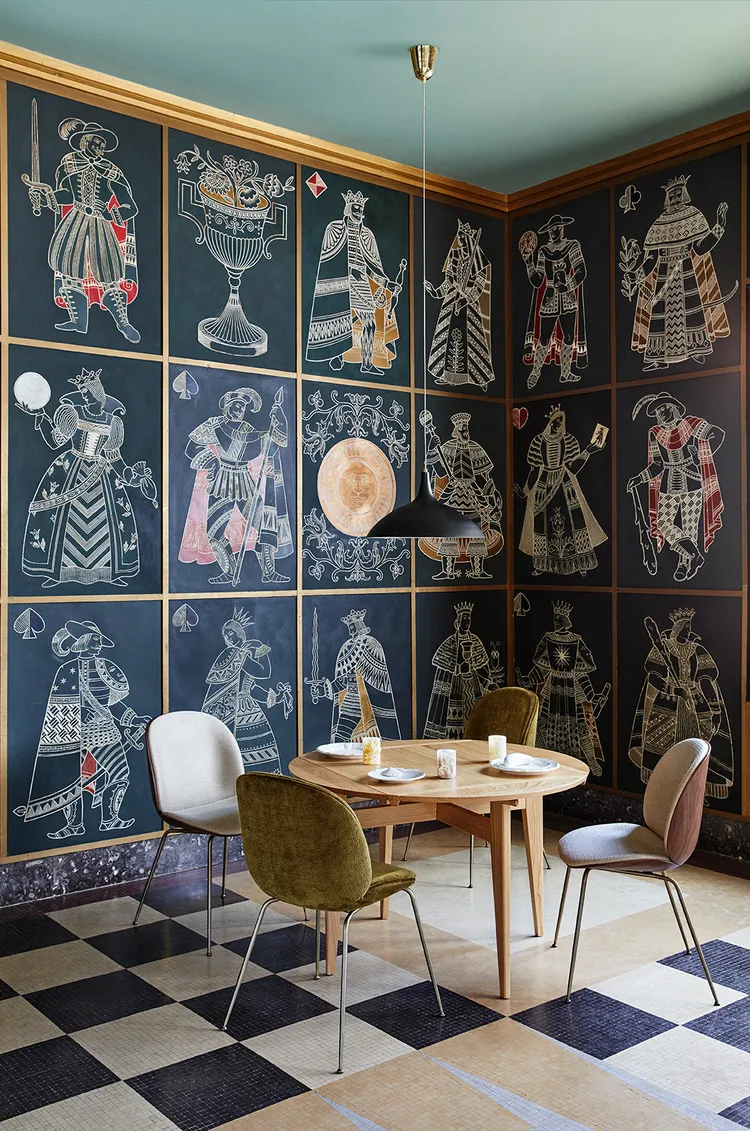 50 Luxury Chairs: Sit In Comfort And Style