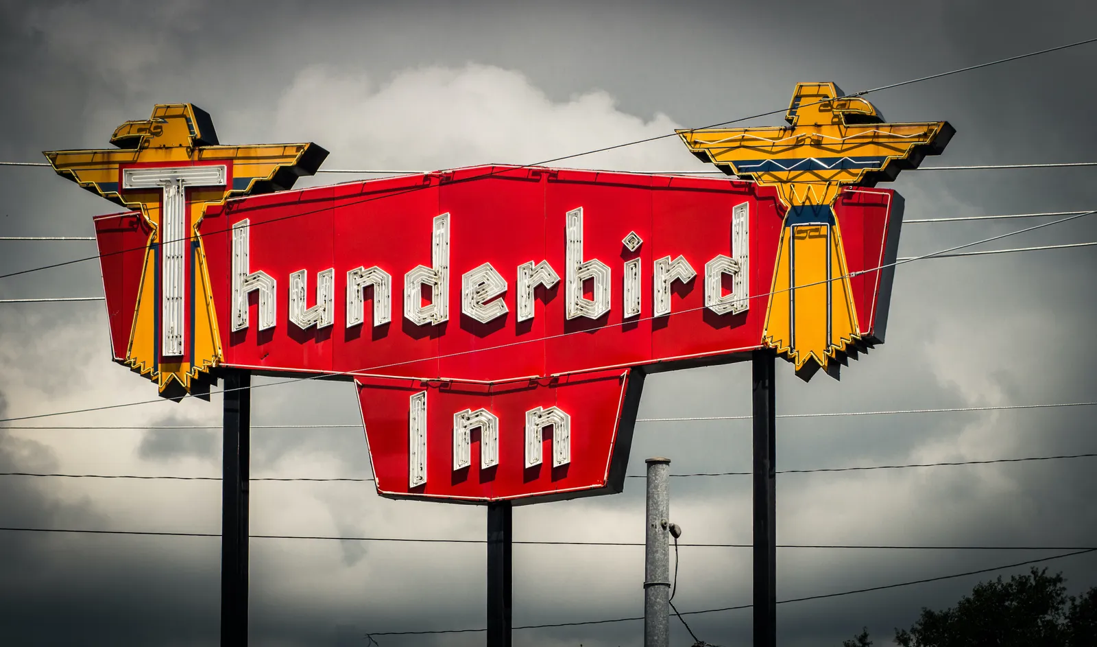 Retro Hotels To Inspire Your Senses: A Journey Back to the '50s and '60s