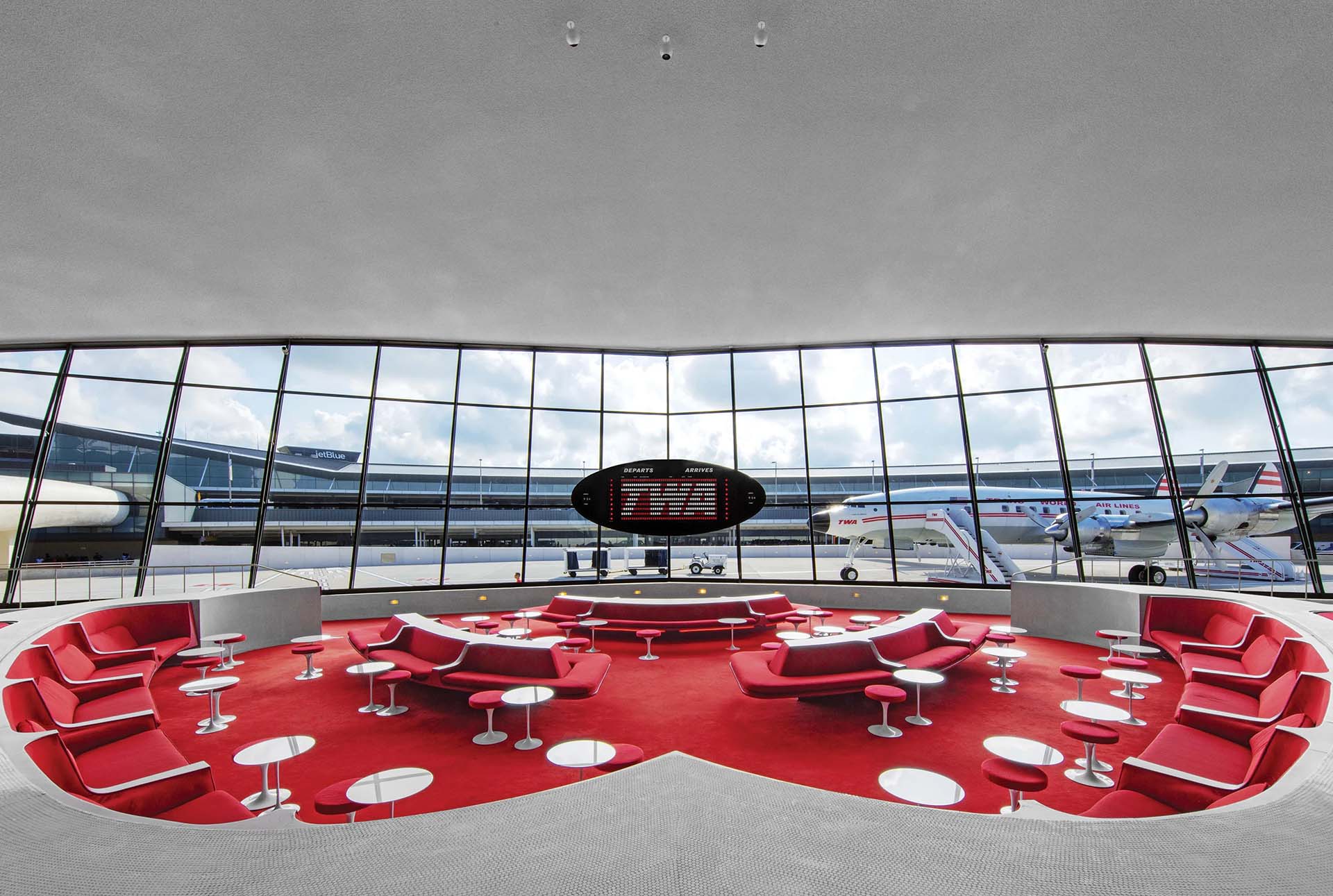 Retro Hotels To Inspire Your Senses: A Journey Back to the '50s and '60s