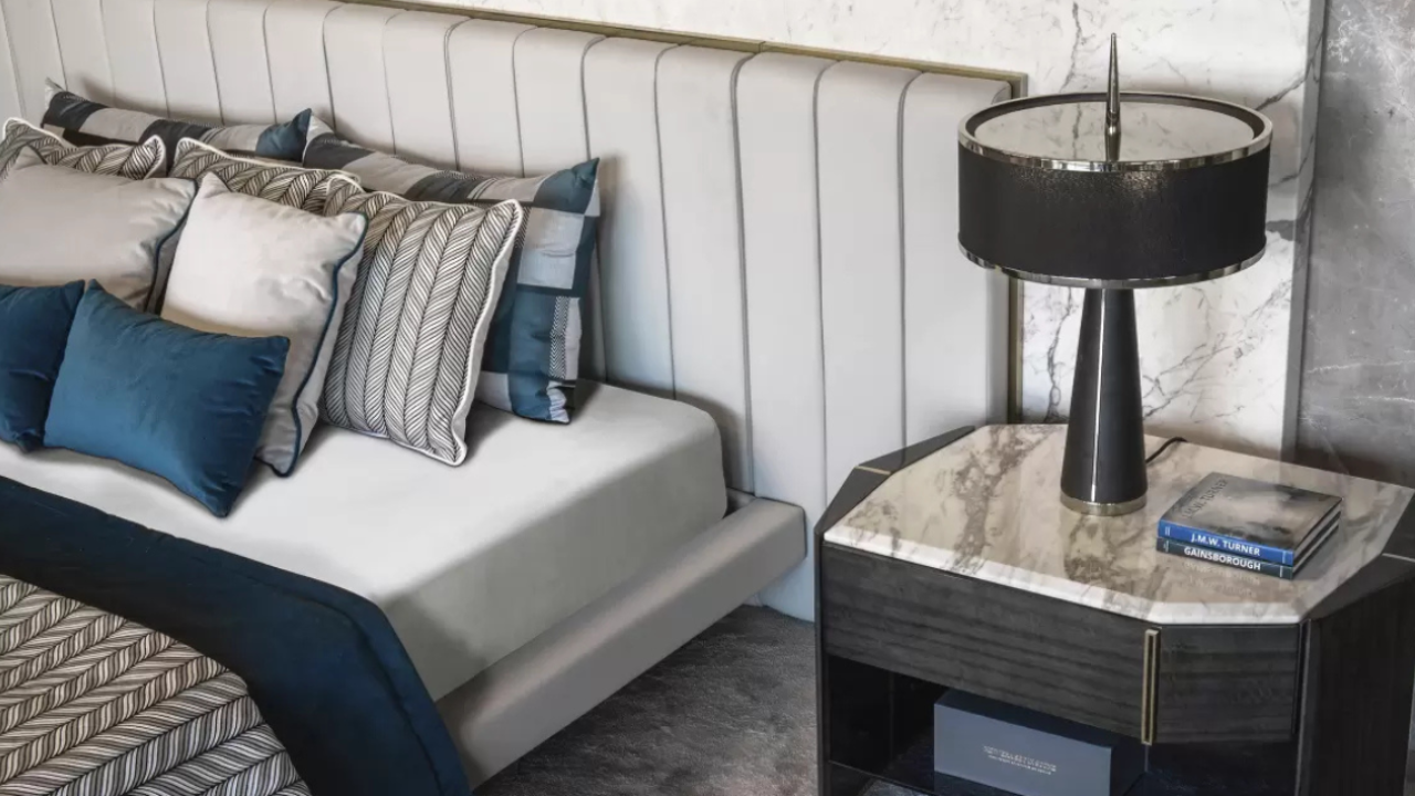 Artful Lighting: Transform Your Space with LUXXU Table Lamps